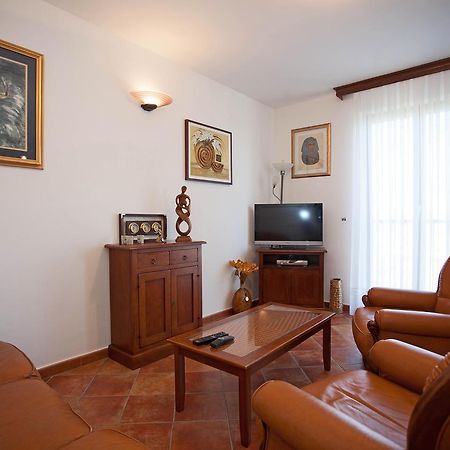 Apartment Pia โรวีน ภายนอก รูปภาพ