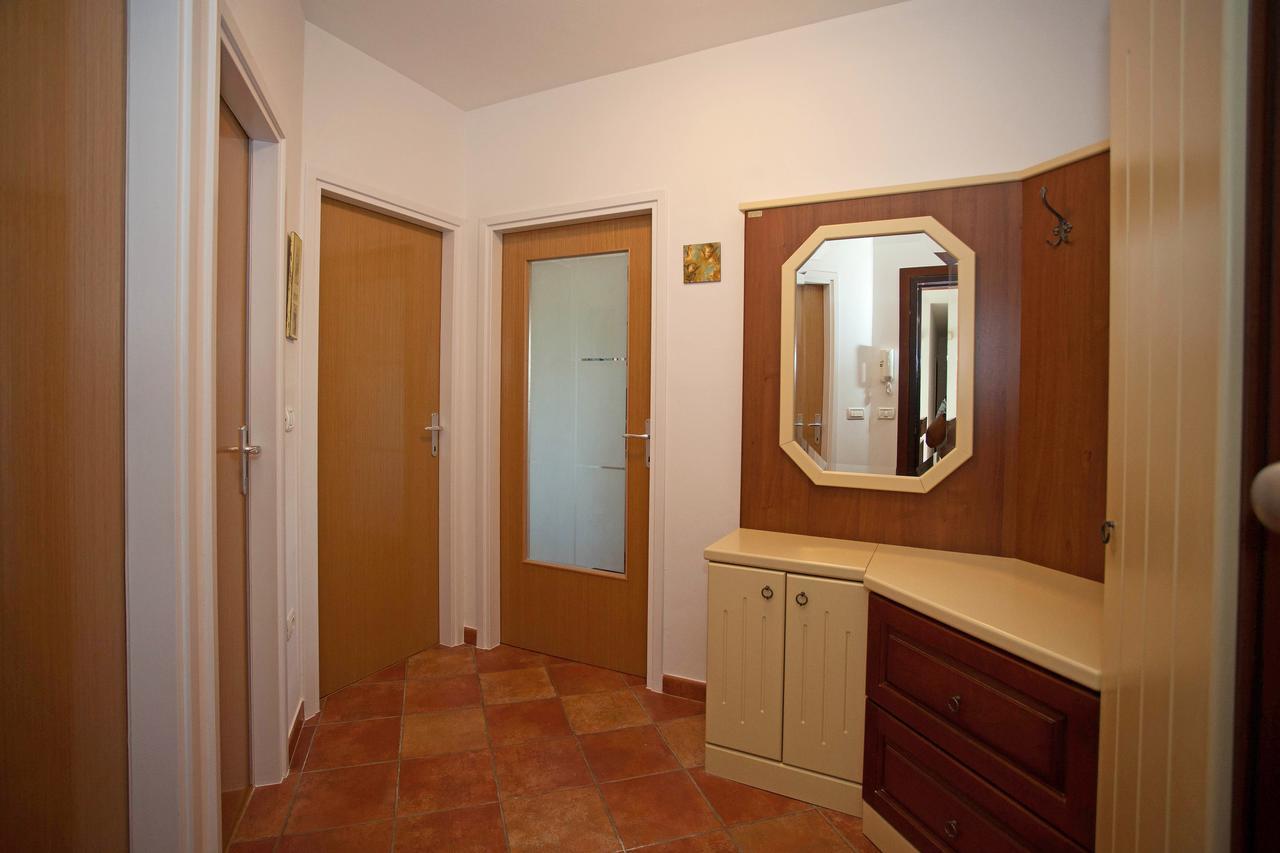 Apartment Pia โรวีน ภายนอก รูปภาพ